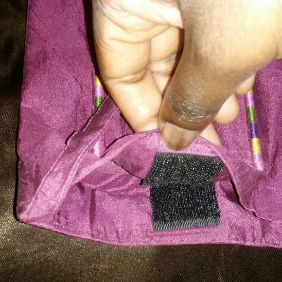 Handmade pouch with embroidery details - Picture 4 of 6